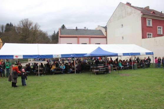V Teplicích nad Metují přivítali jaro a opět otevřeli hotel Střelnice