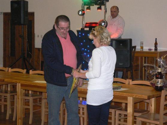 Ve Vernéřovicích spořádali 42 kilogramů bramborového salátu a k tomu sto řízků