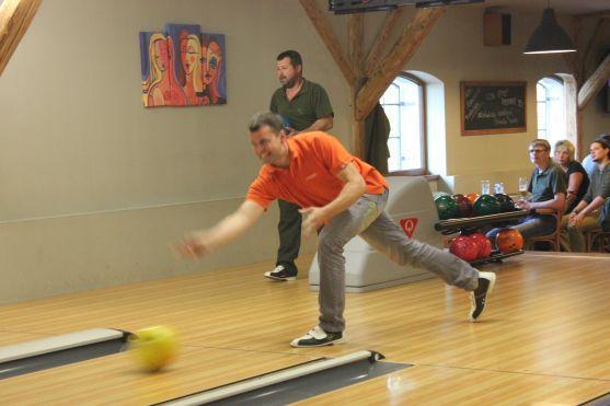 První bowlingový turnaj regionálních firem v Centru Walzel má své vítěze 