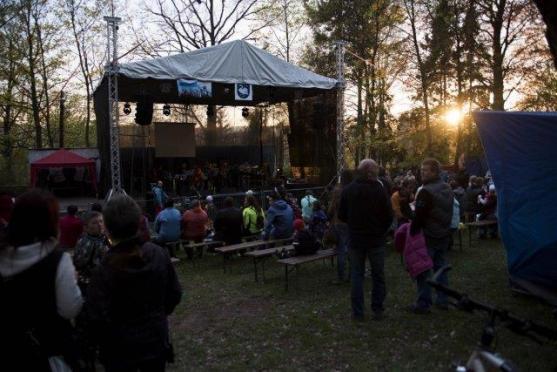 Ohlédnutí za "čarodějnicemi" v Broumově