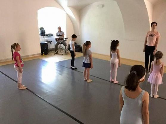 Taneční škola Heleny Pavlenko na Broumovsku úspěšně ukončila dva projekty a zahájila novou sezónu 2017/18