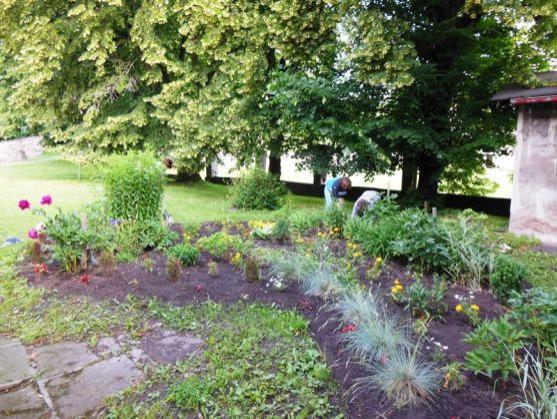 V Broumově se realizuje projekt, který zlepšuje šance na získání zaměstnání lidem se základním vzděláním