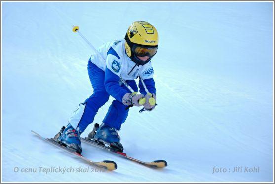 Závod v obřím slalomu žactva se v Teplicích nad Metují jel za osmnáctistupňového mrazu
