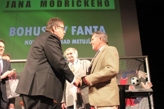 Během Galavečera krajského fotbalu bylo o Broumově hodně slyšet