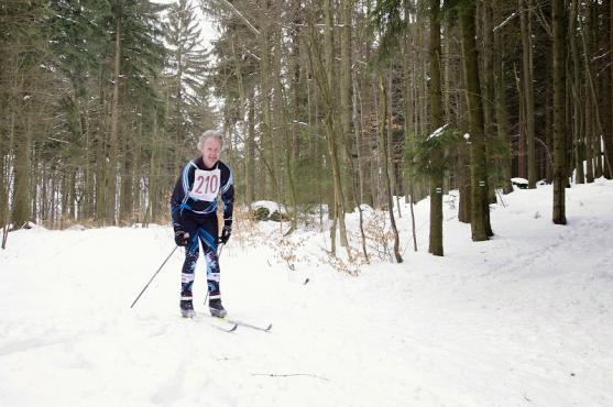 Na Bischofsteinu se jel závod tříčlenných hlídek v běhu na lyžích