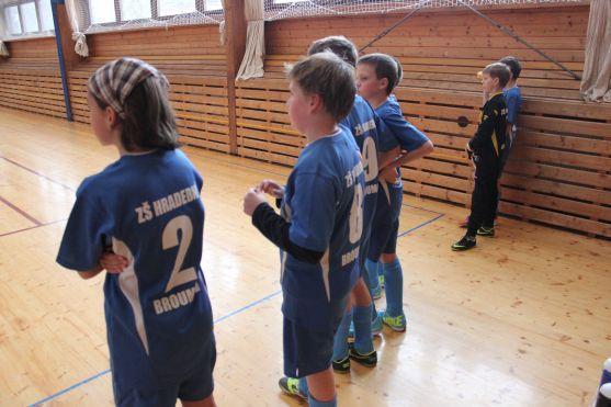 Desátý ročník fotbalového turnaje O pohár 17. listopadu vyhrála broumovská Hradebka. Už po sedmé