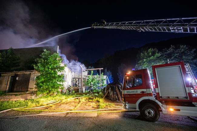 Zemědělská budova celá vyhořela. Škoda je v milionech korun