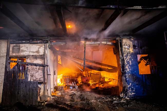 Zemědělská budova celá vyhořela. Škoda je v milionech korun