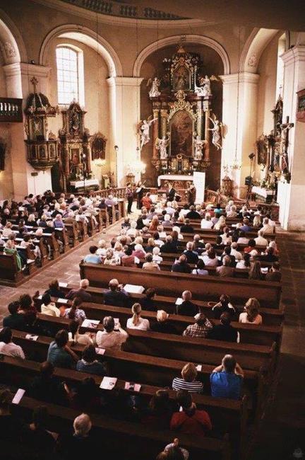 Druhý koncert festivalu Za poklady Broumovska představil ve Vernéřovicích i hudbu autorů broumovského regionu
