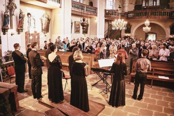 Druhý koncert festivalu Za poklady Broumovska představil ve Vernéřovicích i hudbu autorů broumovského regionu