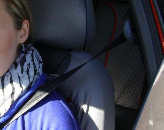Policisté radili řidičům, jak se správně v automobilu připoutat