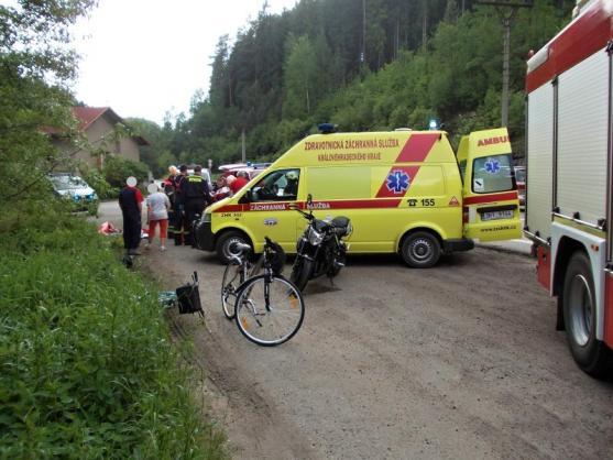 Motocyklista se těžce zranil, když nedostal přednost v jízdě