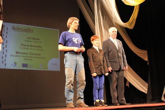 Na Broumovsko putuje cena Křesadlo 2012 a dvě ceny Déčka