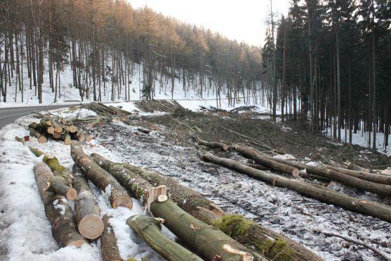 Na západ z Broumova bude rozšířená silnice, na východ nová cyklostezka