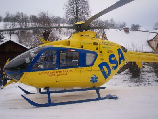 V Heřmánkovicích u Broumova zasahovala helikoptéra letecké záchranné služby