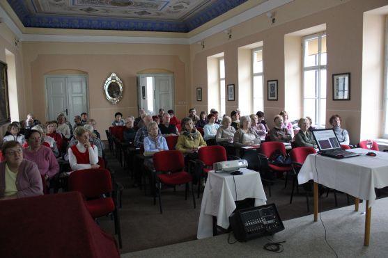 Studenti Univerzity třetího věku ukončili školní rok 2012