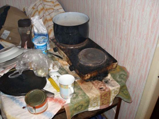 Hasiči vyjížděli kvůli hořícím potravinám