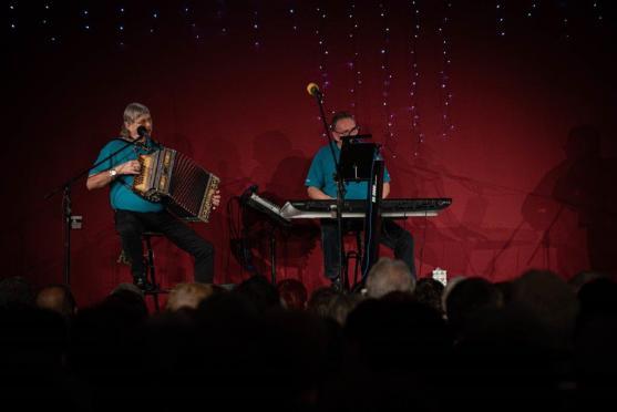 Veselá trojka potěšila zaplněný sál Střelnice