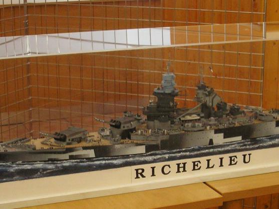 Jedinečné Muzeum papírových modelů se dnes otvírá v Polici nad Metují