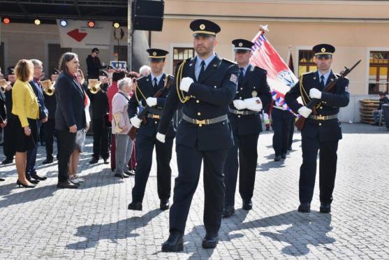 Hejtman Štěpán ocenil významné osobnosti regionu. Je mezi nimi i tajemnice Broumova Eva Blažková