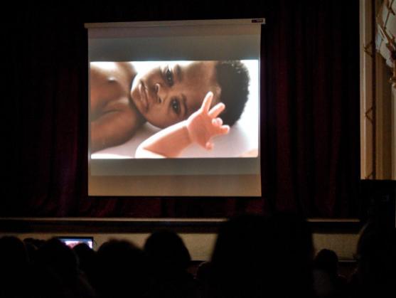 Žáci a studenti v Broumově besedovali na festivalu filmových dokumentů Jeden svět