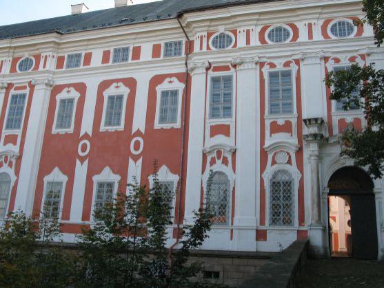 V Broumově čekají na rozhodnutí Ministerstva kultury. Připravují projekt Vzdělávacího a kulturního centra v komplexu národní kulturní památky Broumovský klášter