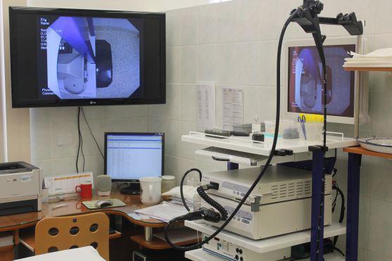 K vyšetření zažívacího traktu používají v broumovské nemocnici moderní endoskopickou techniku