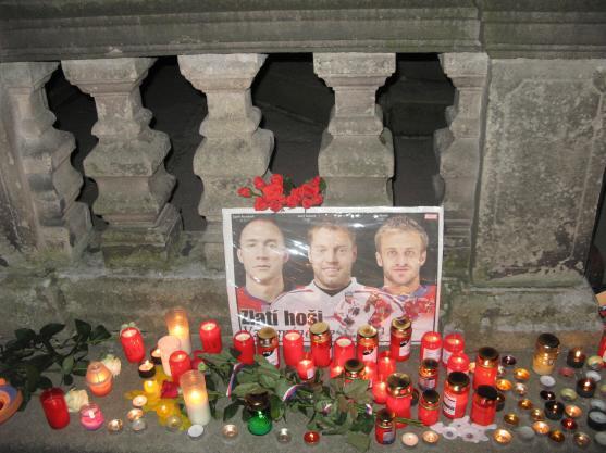 Broumov uctil památku mrtvých hokejistů