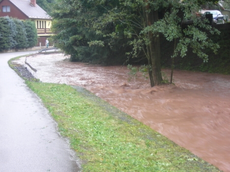 Voda se vylila z břehů