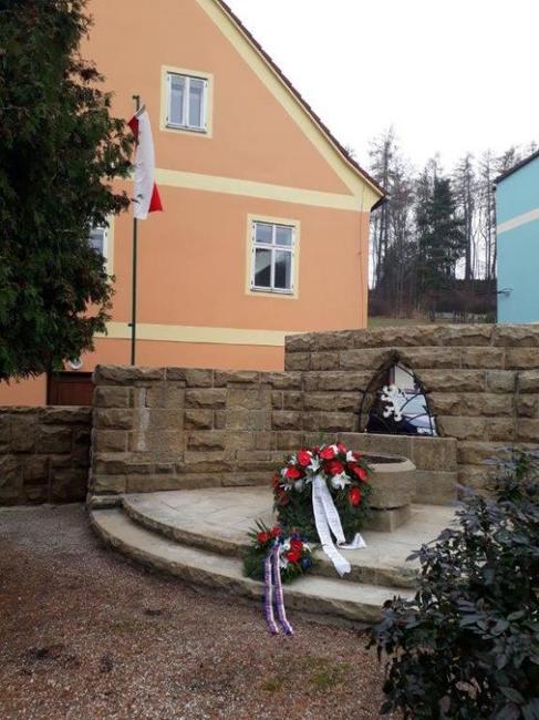 V Teplicích nad Metují si připomněli Den válečných veteránů