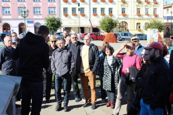 Odborníci hodnotili některé stavby Broumova. O vycházku byl obrovský zájem