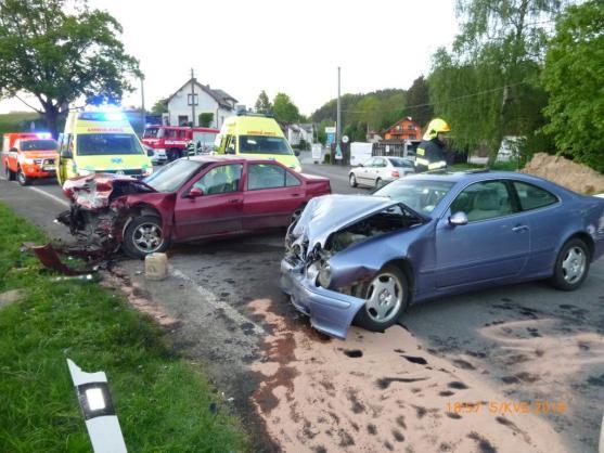 Při dopravní nehodě v Pěkově se zranilo pět lidí 
