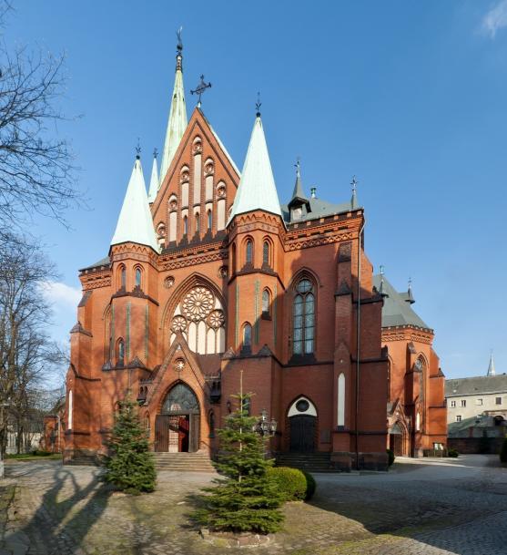 Výstava fotografií barokních kostelů Tempus fugit se zastavila v Nowe Rudě