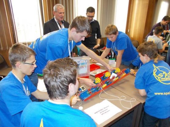 Ocenění pro hronovskou průmyslovku