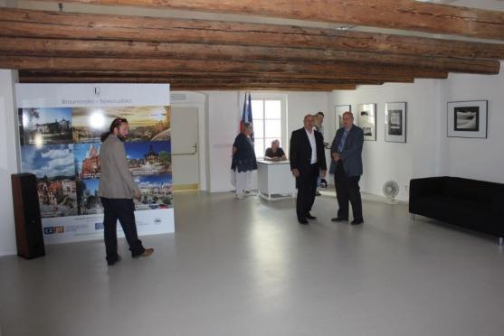 Stovky lidí si přišly prohlédnout otevřenou budovu Café Herzog