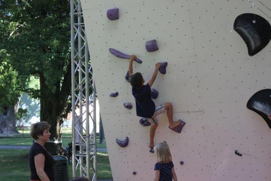 Teplický "Fesťák" začal. Mottem zahajovacího ceremoniálu byla vzpomínka na mrtvé kamarády