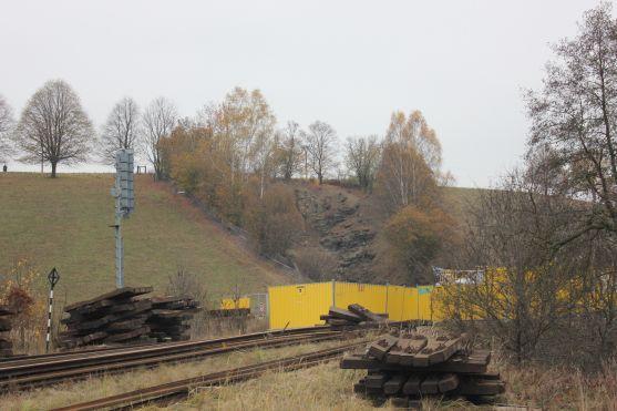 Ze staveniště zmizelo příslušenství stavebního stroje