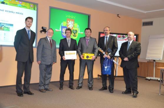 Broumovské webové stránky se vezou na vítězné vlně. Už počtvrté zvítězily v soutěži Zlatý erb