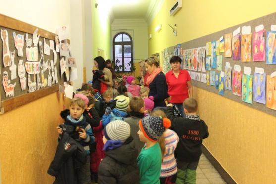 Budoucí prvňáčci si zvykali na školní lavice na Základní škole Hradební v Broumově