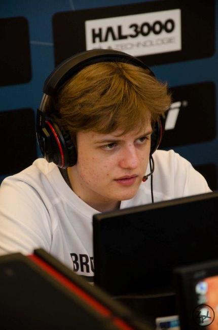 Student Gymnázia Broumov Jan Pipota je Mistr České republiky v počítačové hře League of Legends