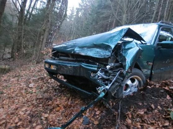 Nehoda mezi Adršpachem a Chvalčí skončila bez zranění