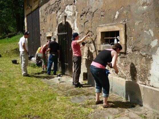 Skončila Letní škola památkové technologie Broumovsko 2014. Chystá se další