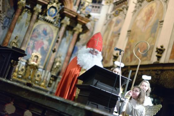 Svatý Mikuláš letos přišel i do broumovského kláštera