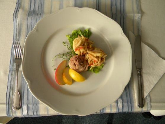 Paštičky se sýrovo-ovocným salátem a tuňákovým krémem z Teplic nad Metují postoupily do finále soutěže Svačina roku s Rio Mare