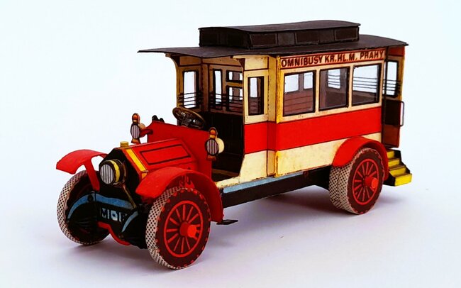 Autobusy v Muzeu papírových modelů