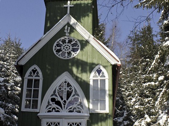 Znovu postavená Suchodolská kaplička, která loni vyhořela, byla kulisou pro vánoční koncert