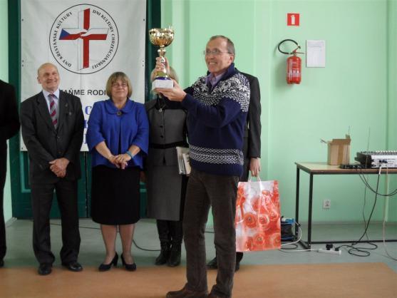 Tři broumovští gymnazisti se umístili v elitní pětici mezinárodní vědomostní soutěže