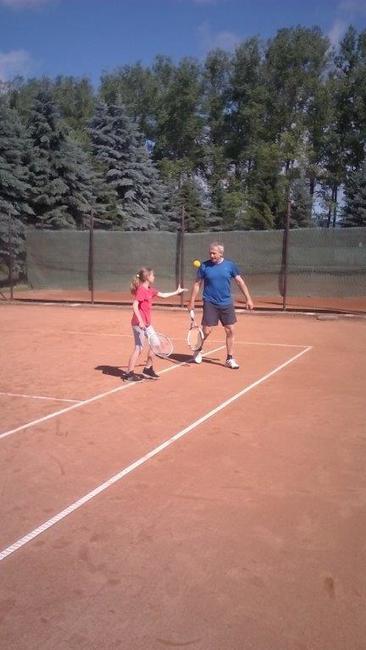 Hitem léta je tenisová školička