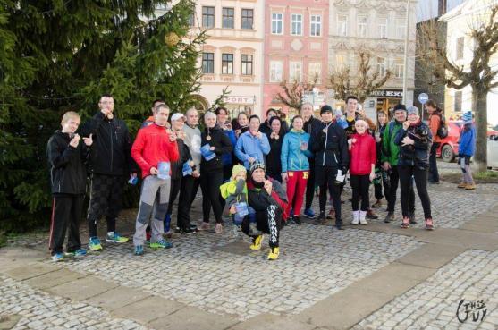 Vánoční běh Broumovem podpořil psí útulek