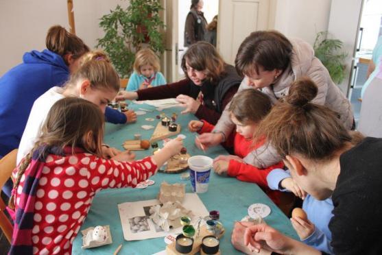 Hledání kuřátek přilákalo do kláštera téměř dvě stě dětí